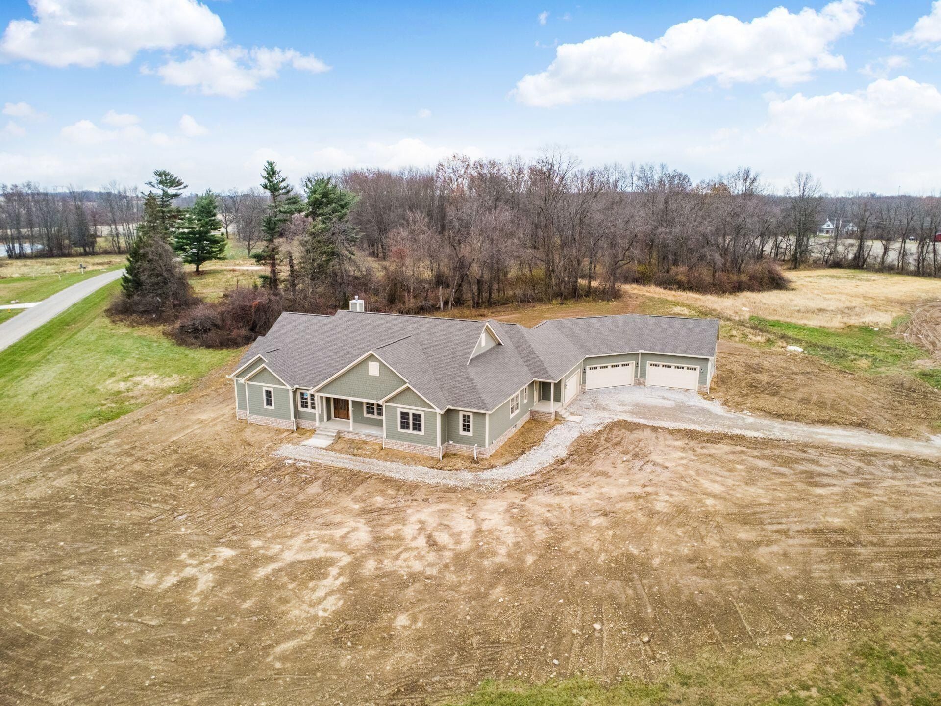 384 Olive Court. Sunbury, OH 43074