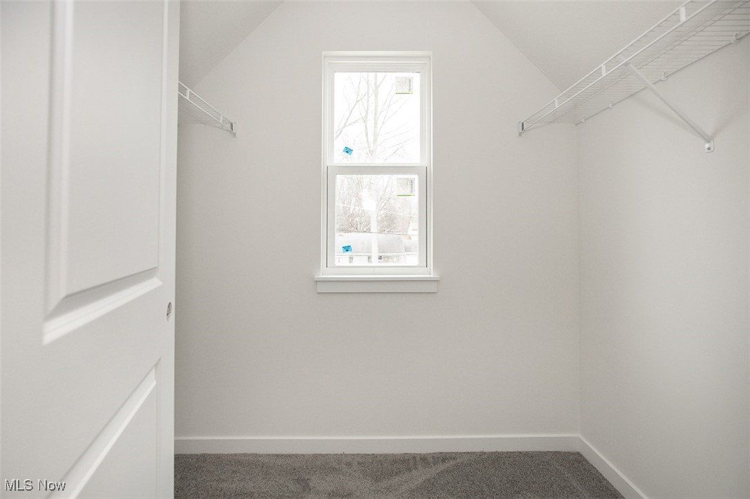 5594 Grove Avenue. Mentor, OH 44060