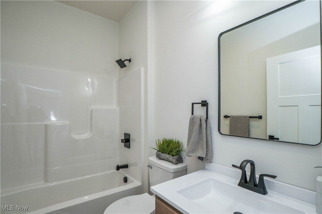 8421 Wadsworth Road. Wadsworth, OH 44281