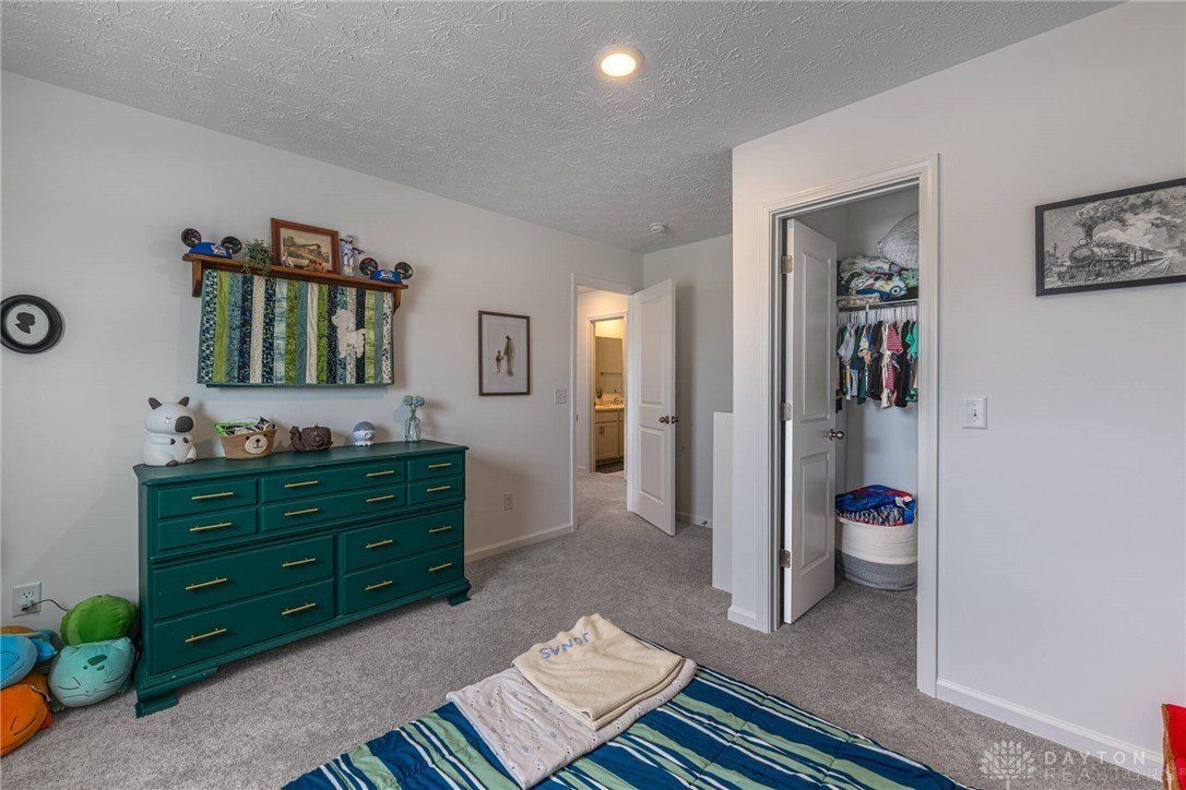 151 Autumn Maple Lane. Brookville, OH 45309