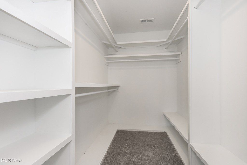 548 William Street. Lagrange, OH 44050