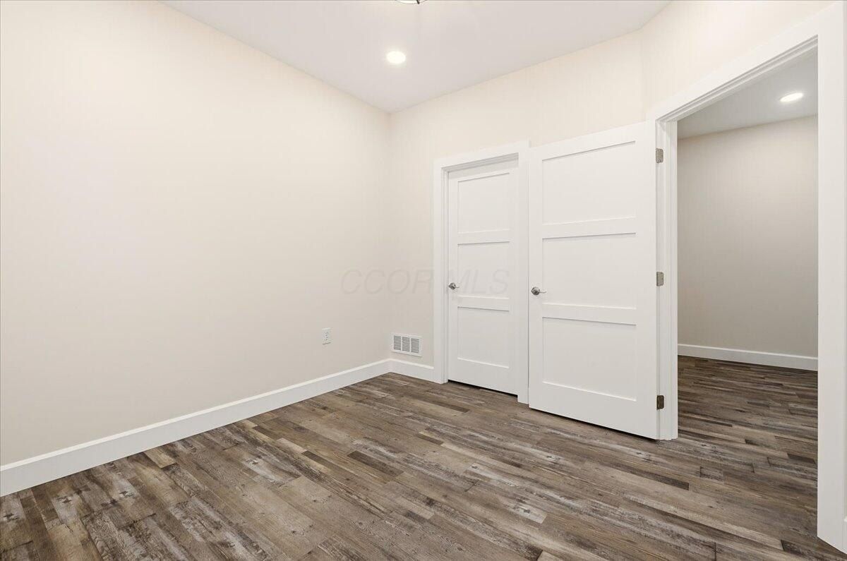 332 Wooster Road. Mount Vernon, OH 43050