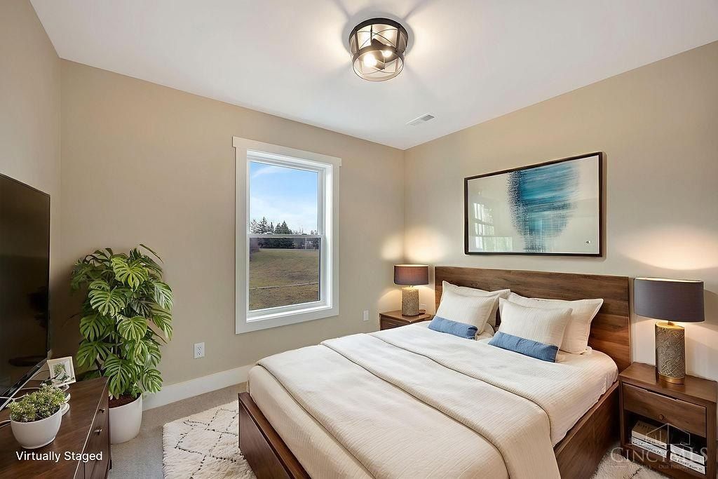 5840 Roberts Drive. Oxford, OH 45056