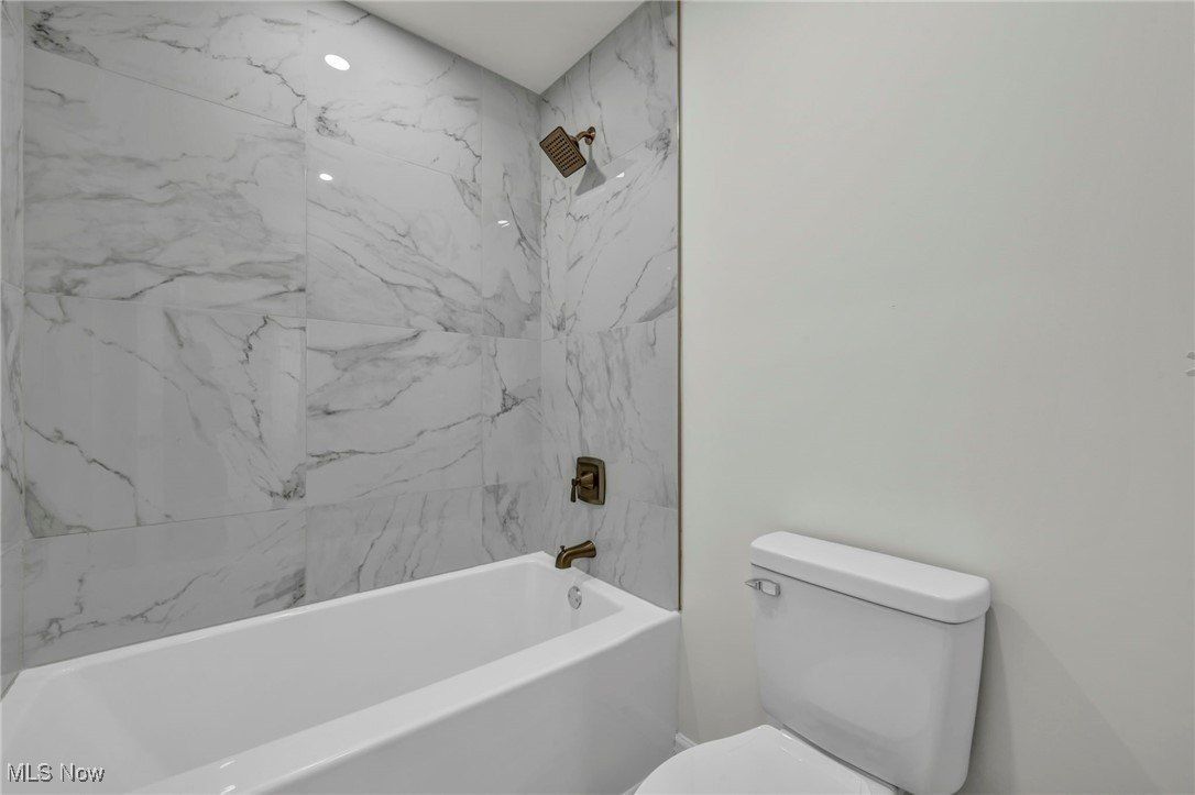 5179 Milo. Maple Heights, OH 44137