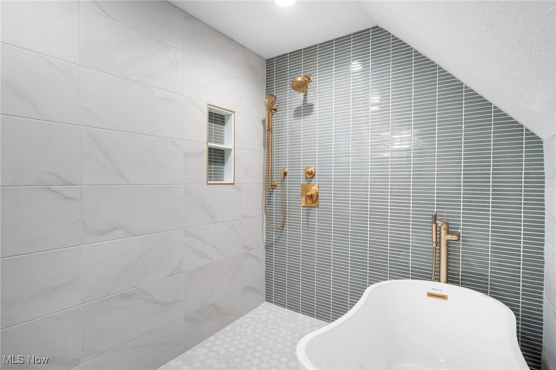 7421 Herman Avenue. Cleveland, OH 44102