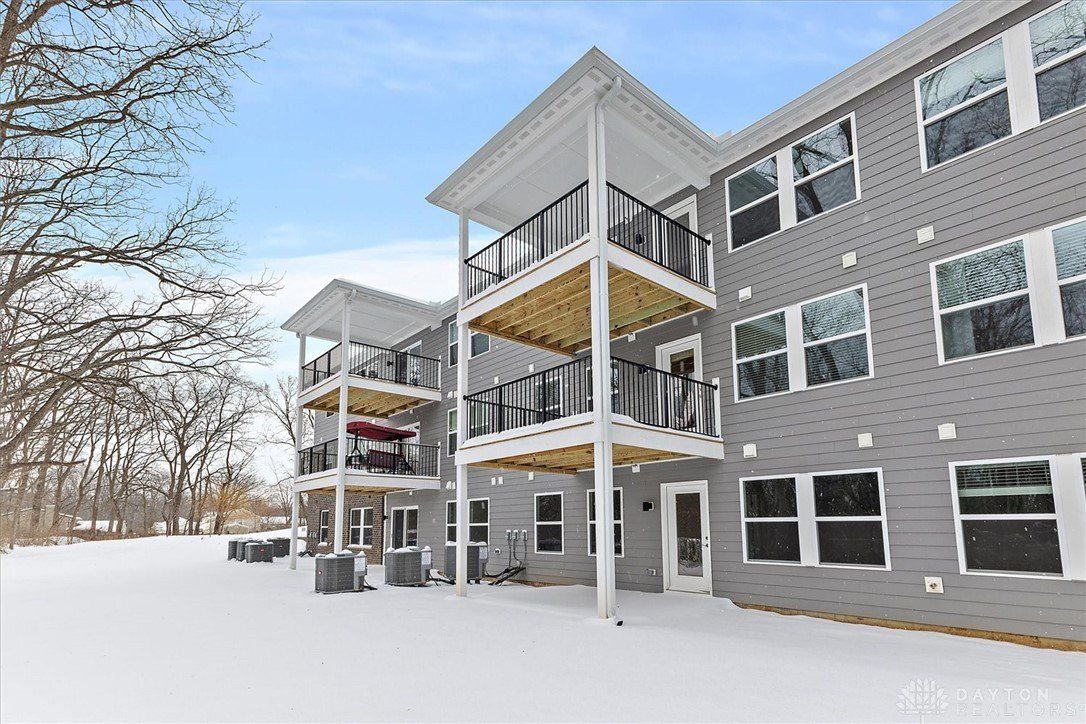 4206 N Golden Clove Bend. Dayton, OH 45459