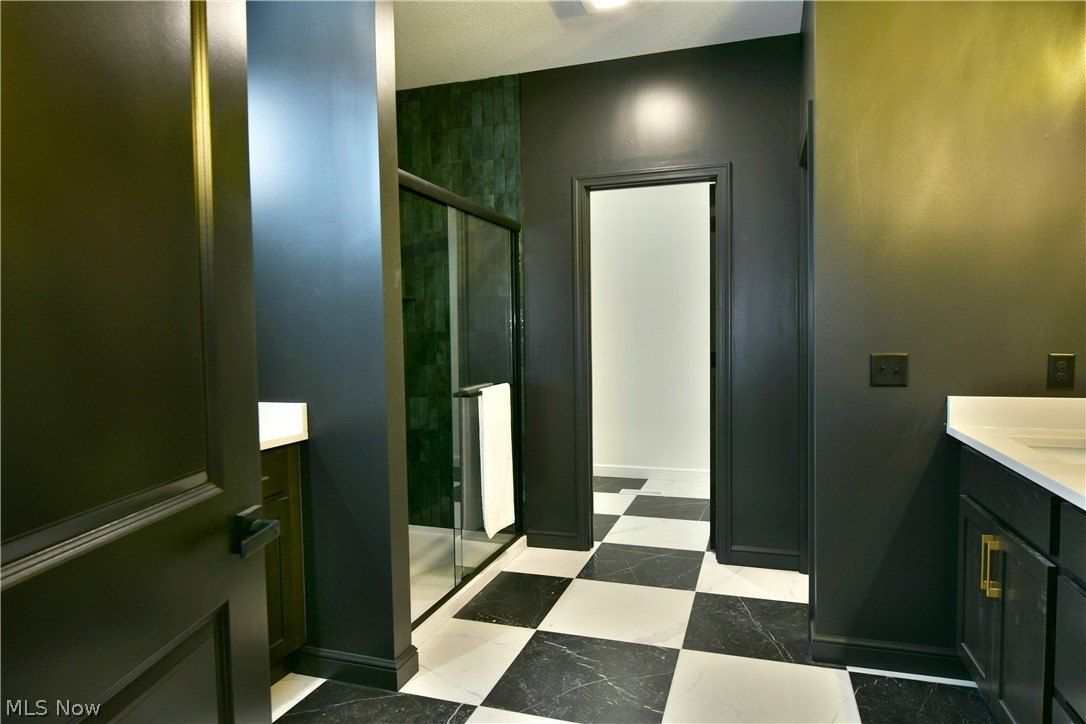 248 Robbies Run. Cortland, OH 44410