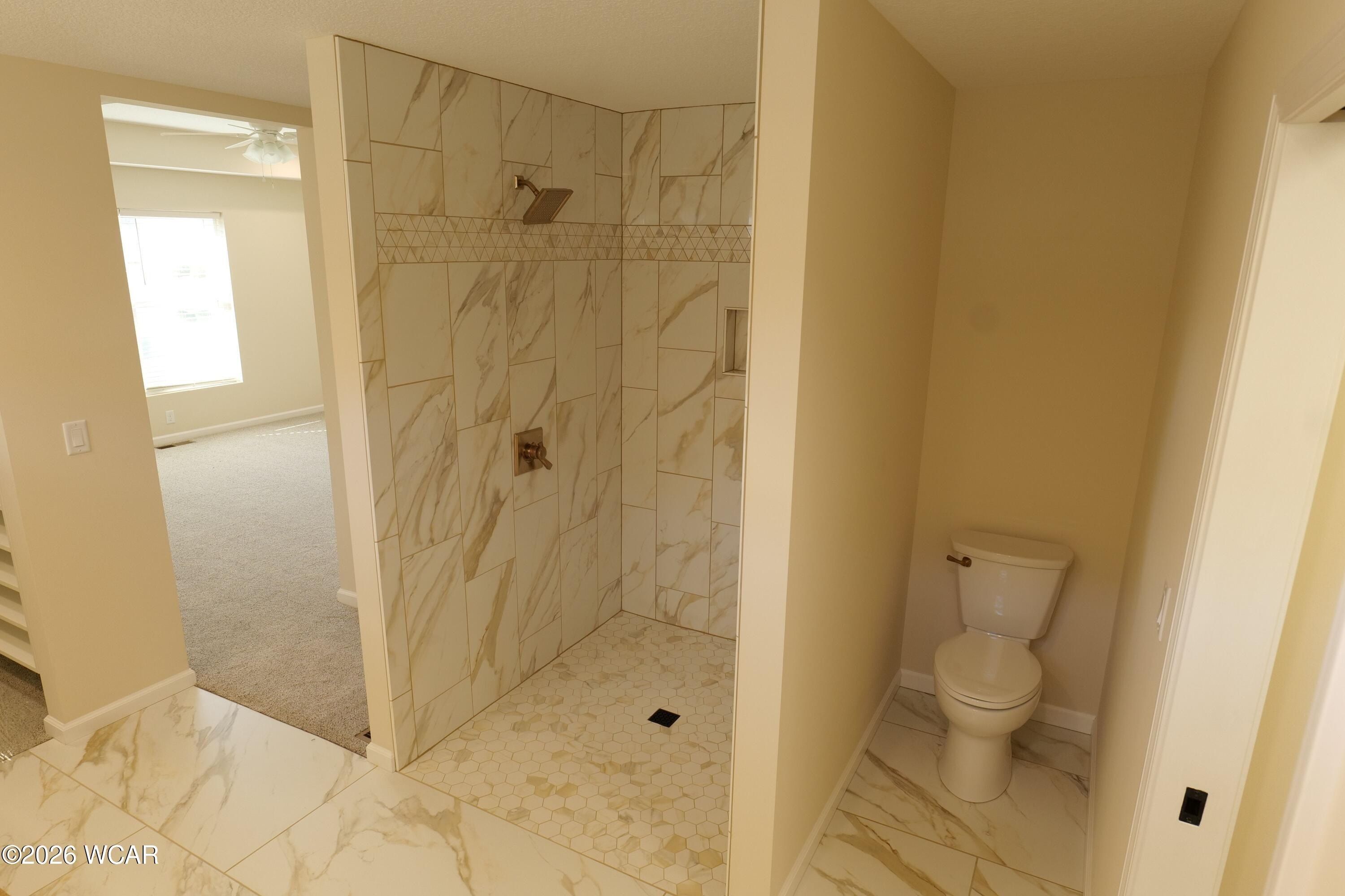 206 Eagles Point E Street. Lima, OH 45805