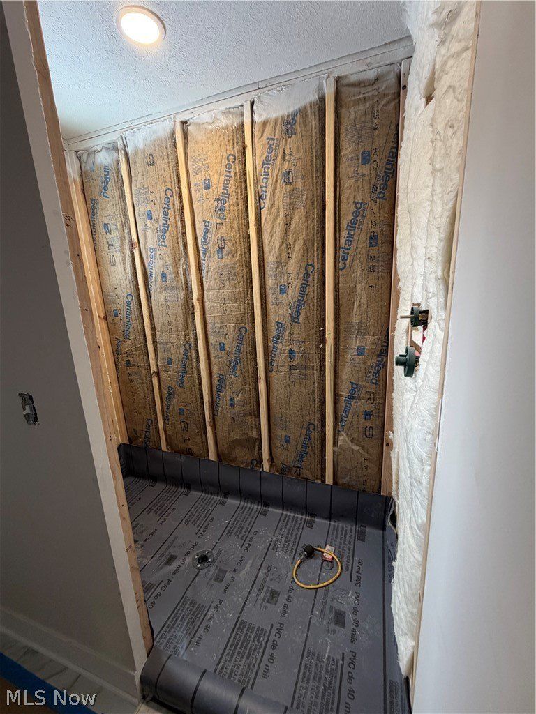 7911 Brushwood Lane. Painesville, OH 44077