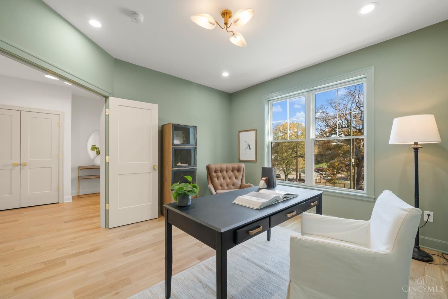 3342 Fairfield Avenue. Cincinnati, OH 45207