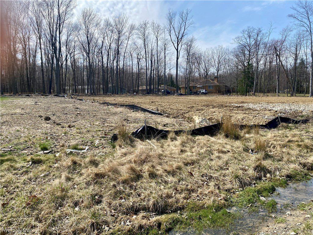 SL 1 White Road. Willoughby Hills, OH 44092