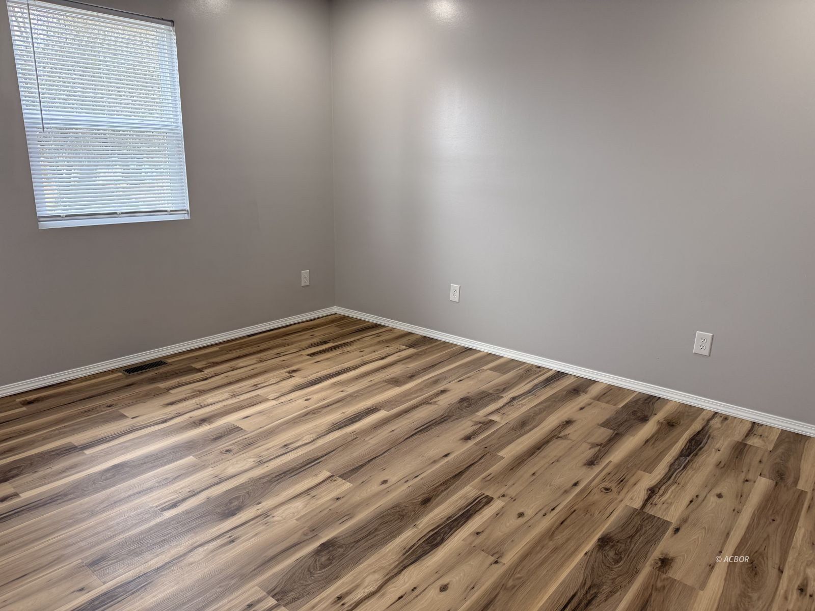 26 Clinton St. The Plains, OH 45780