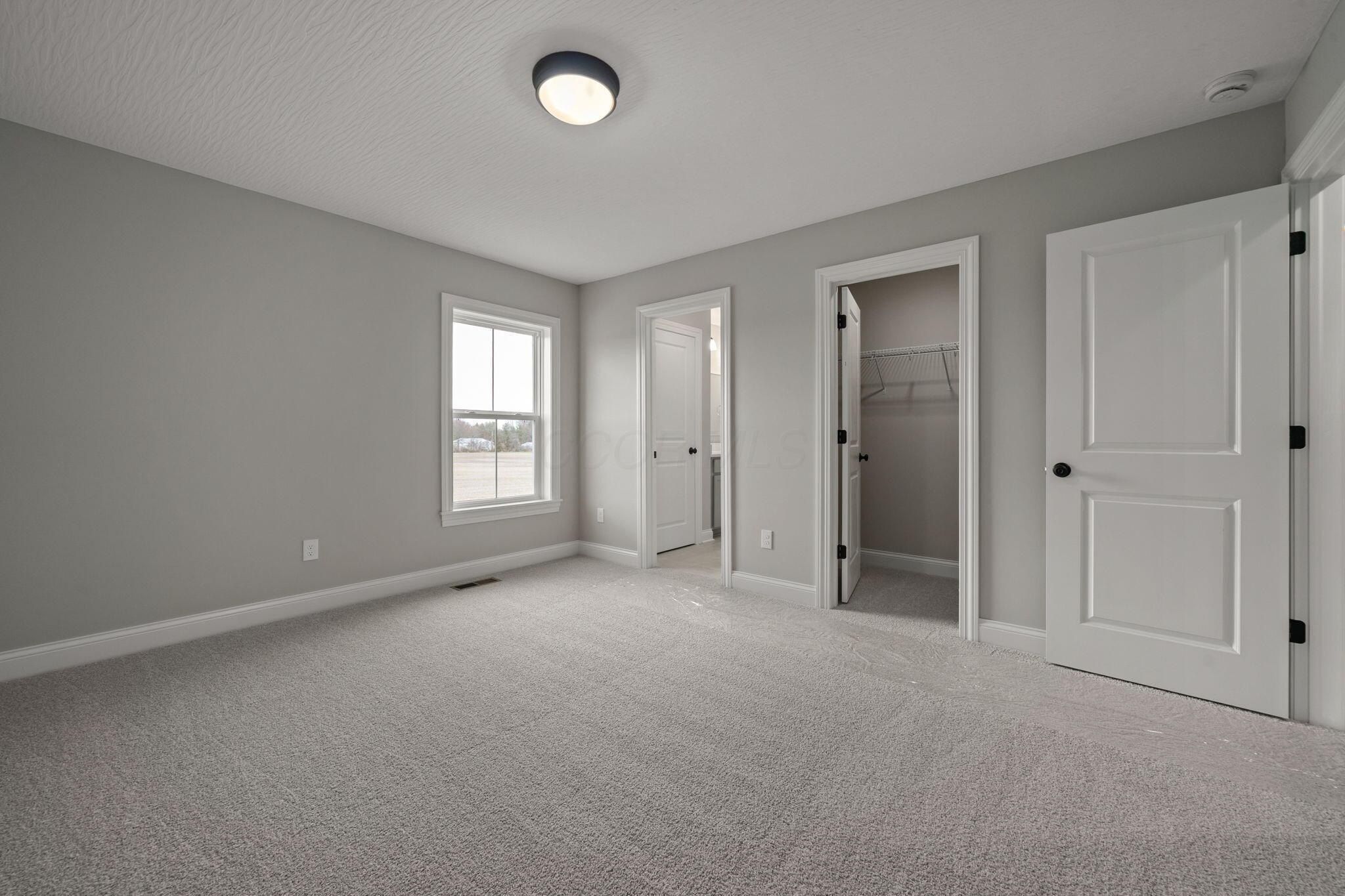 1278 Ivy Wood Drive. Sunbury, OH 43074