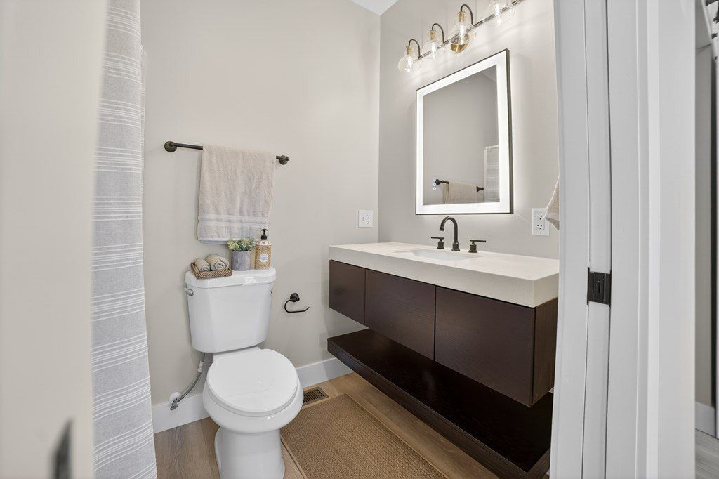 1327 Trimble Rd. Mansfield, OH 44906