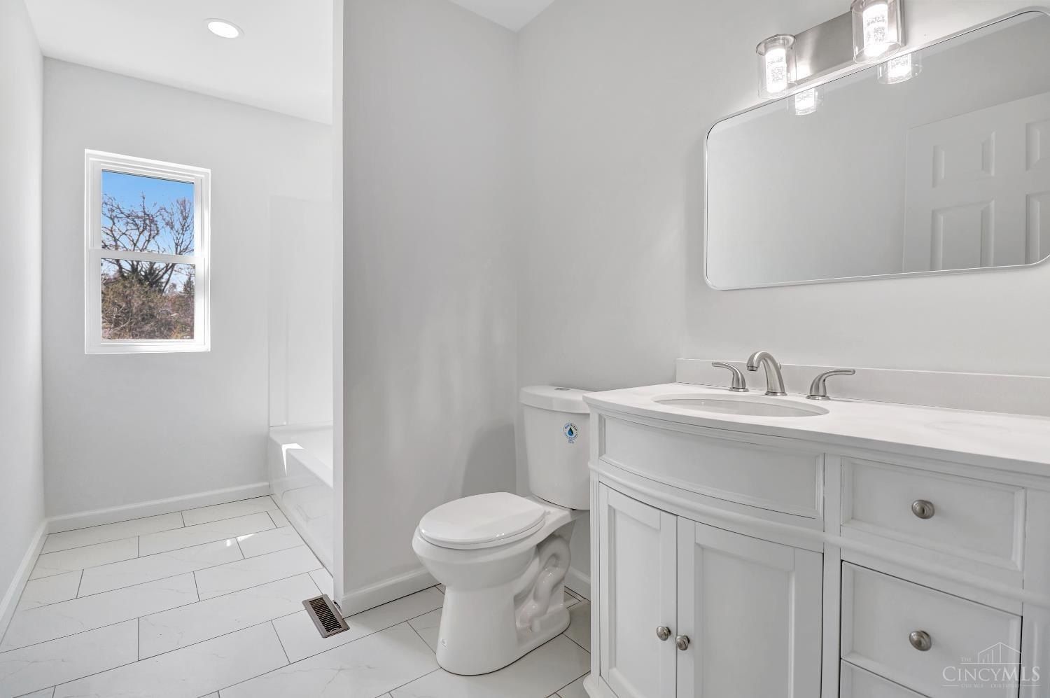 6000 Capri Drive. Cincinnati, OH 45224