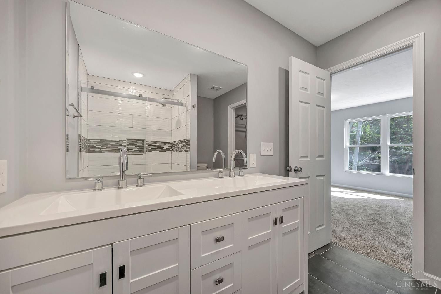 5143 Camargo Road. Cincinnati, OH 45227