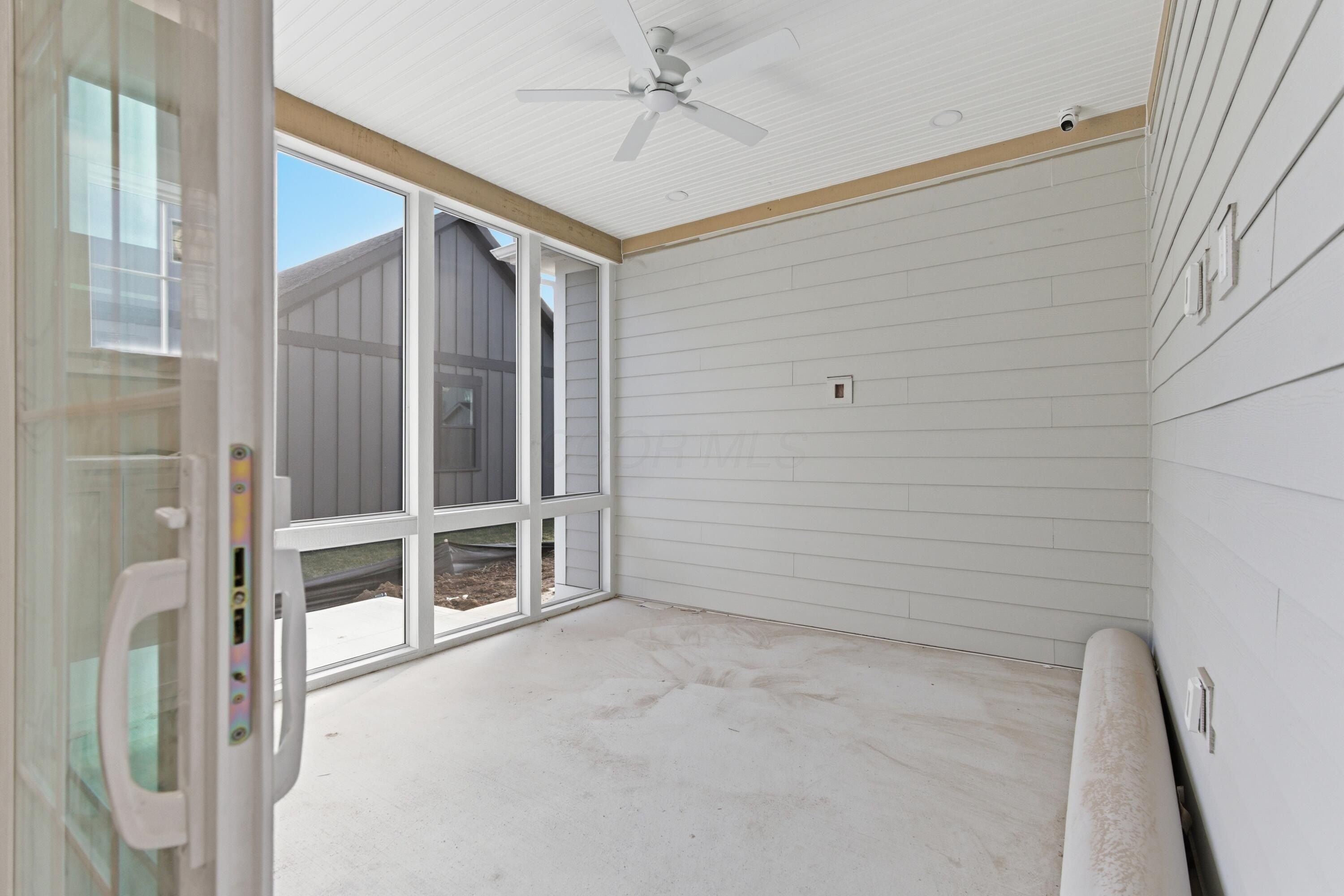 5618 Hickory Drive. Lewis Center, OH 43035