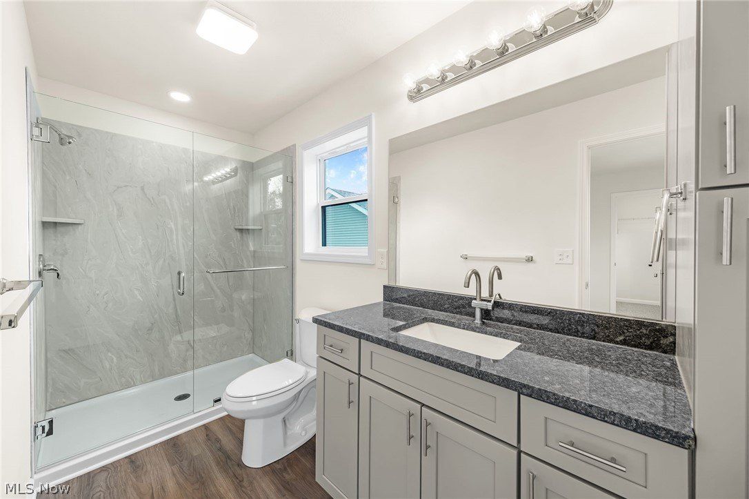 1334 Hazelwood Ave. Akron, OH 44305