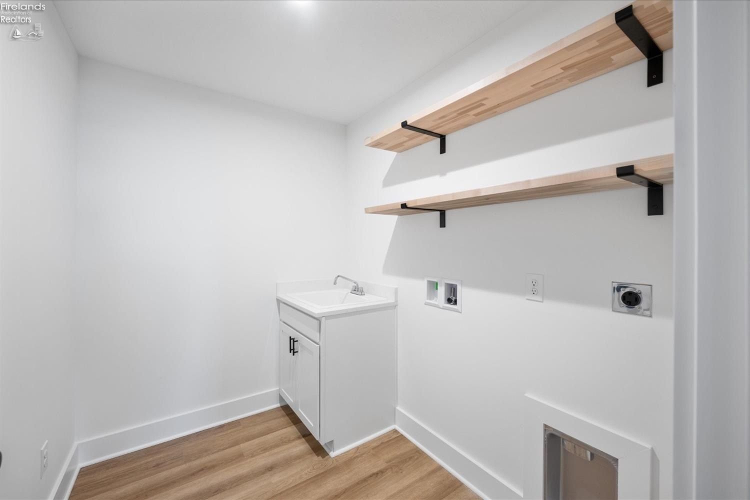 8335 Reserve Way. Marblehead, OH 43440