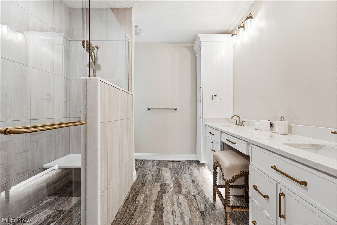 4536 Wyatt Way. Poland, OH 44514