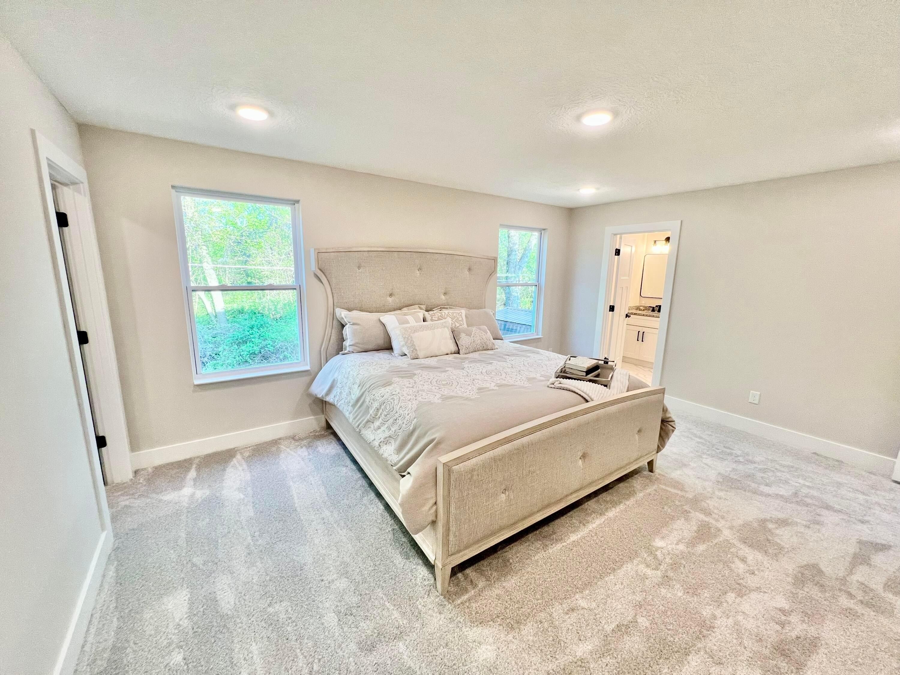 13294 Cedar Road Ne. Thornville, OH 43076