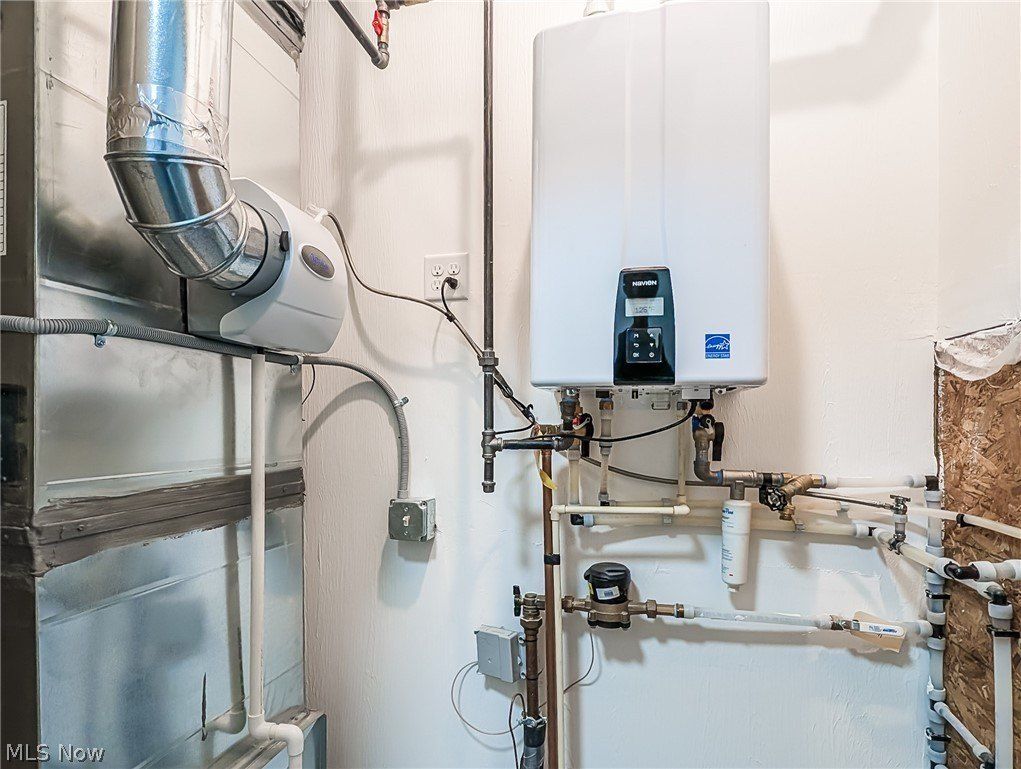 4332 Evergreen Court. North Canton, OH 44720