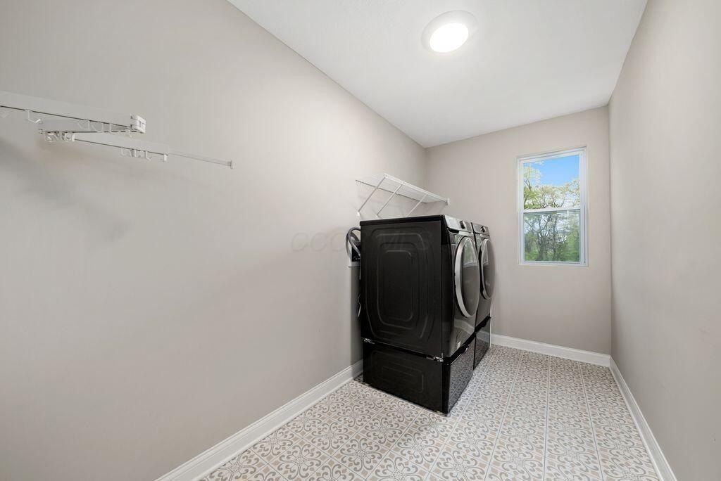 546 Clark Drive. Reynoldsburg, OH 43068