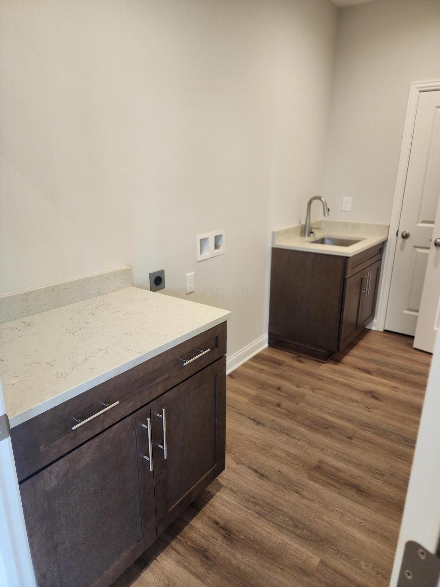 7663 Dulin Farms Drive. Powell, OH 43065
