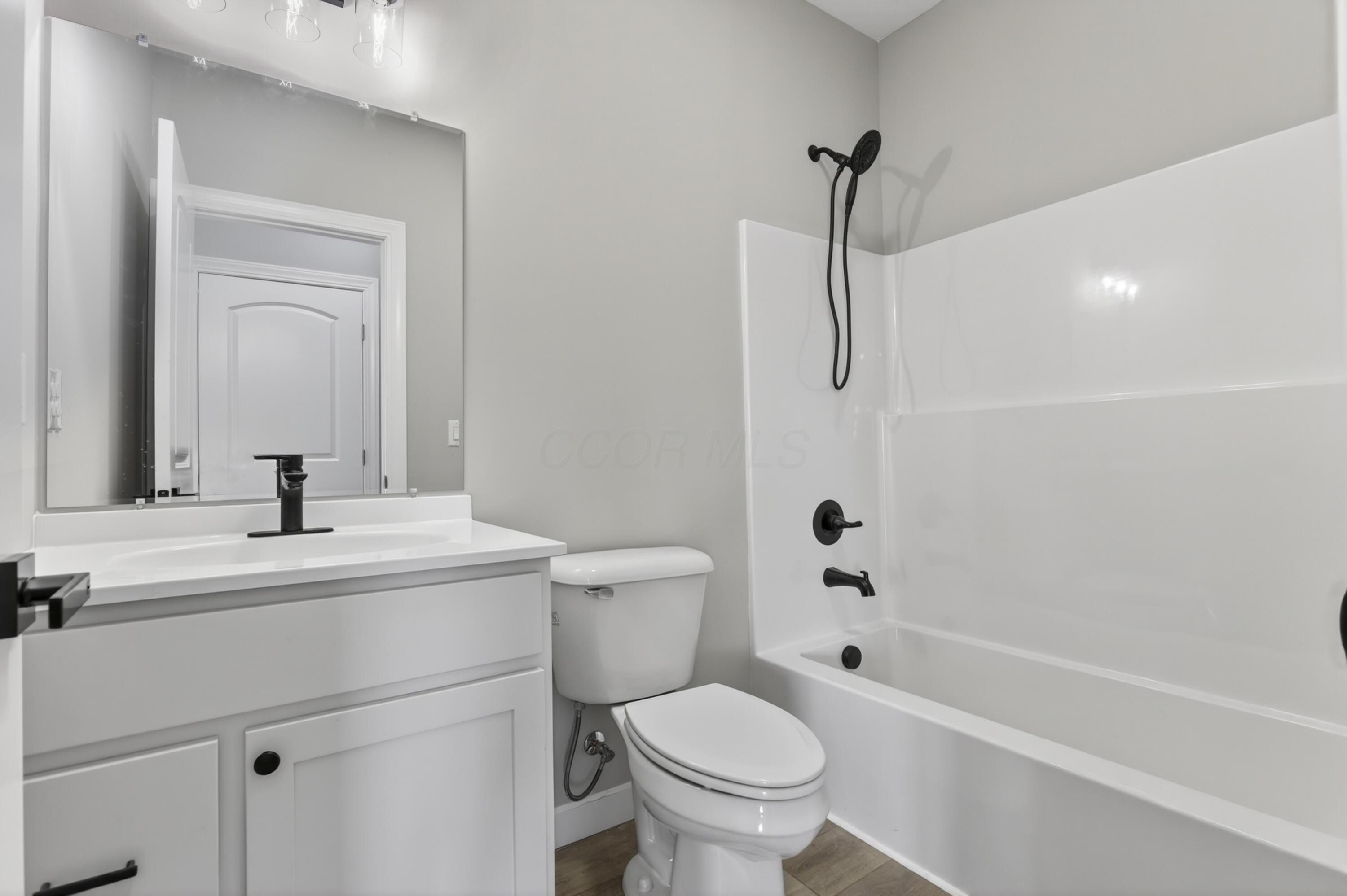 580 Trapp Lane. Hopewell, OH 43746