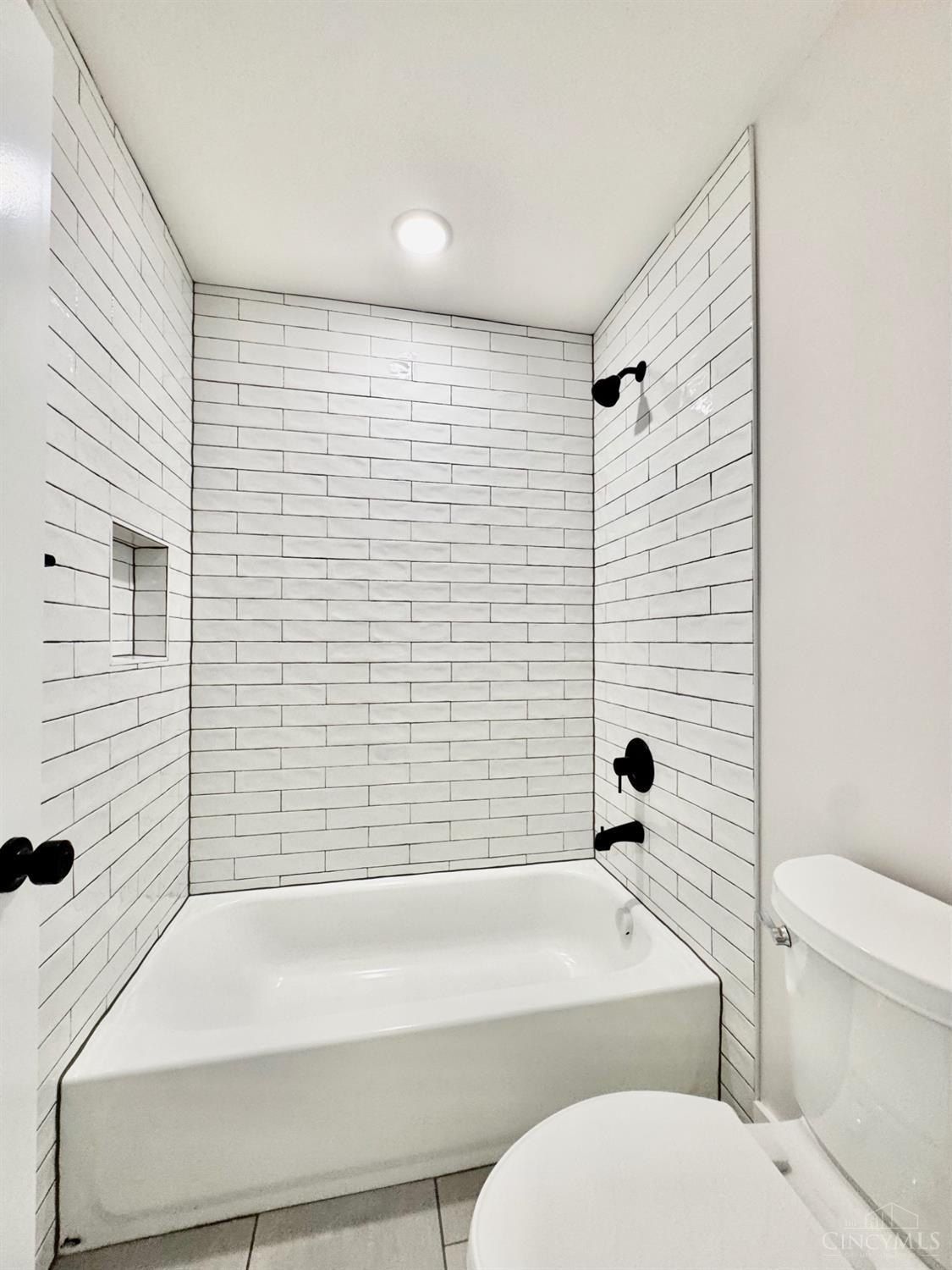 6826 Bantry Avenue. Cincinnati, OH 45213