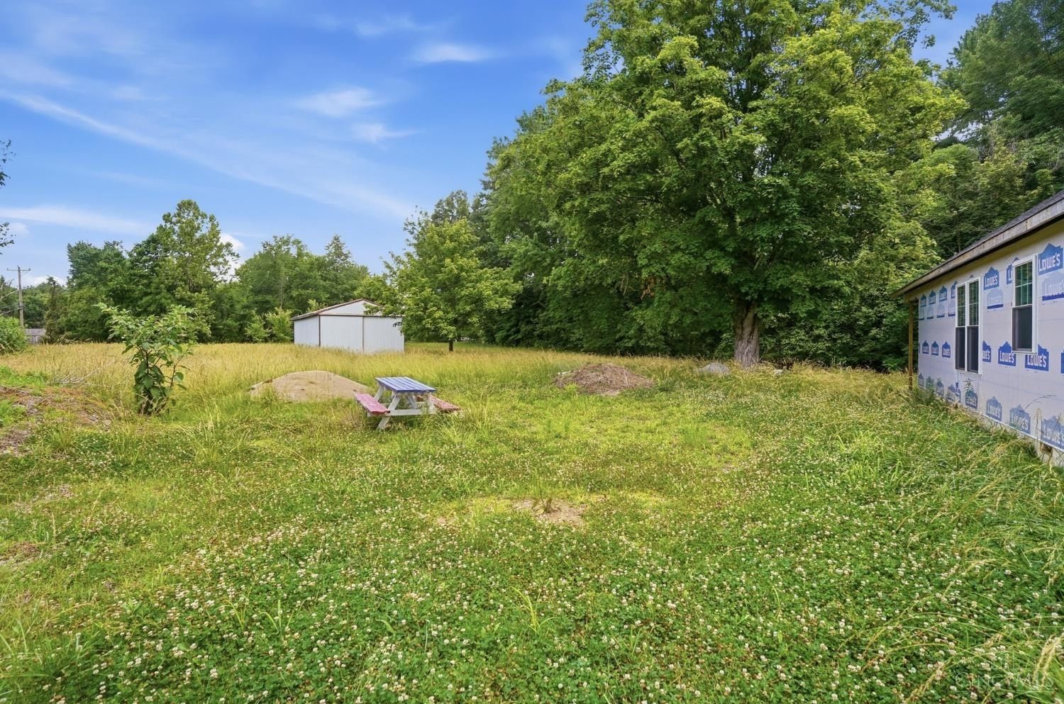 2570 Bethel Maple Road. Bethel, OH 45106