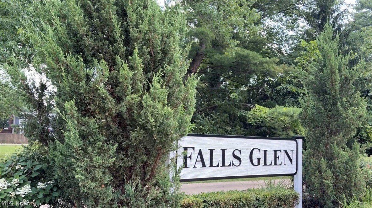 8324 Falls Glen Lane. Olmsted Falls, OH 44138