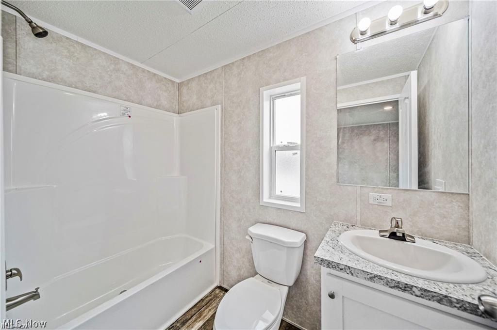 44 Eddy Road. Madison, OH 44057