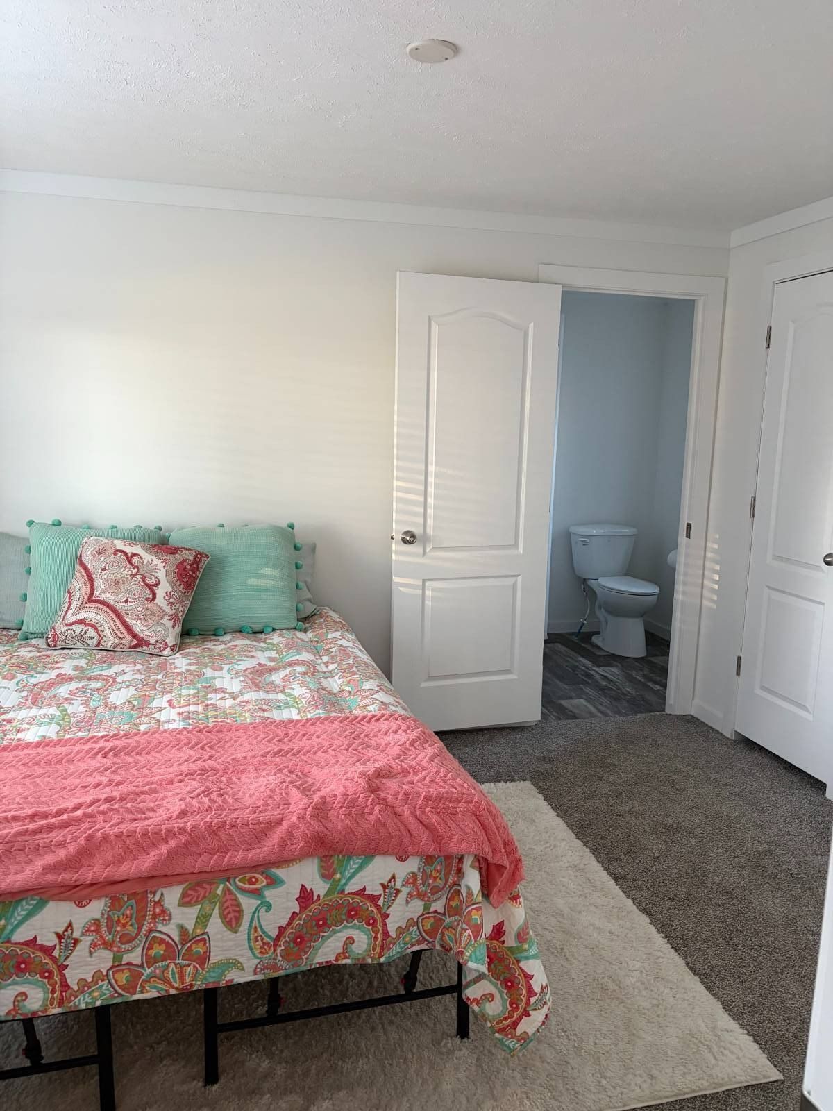 5222 Greenwich Rd. Seville, OH 44273
