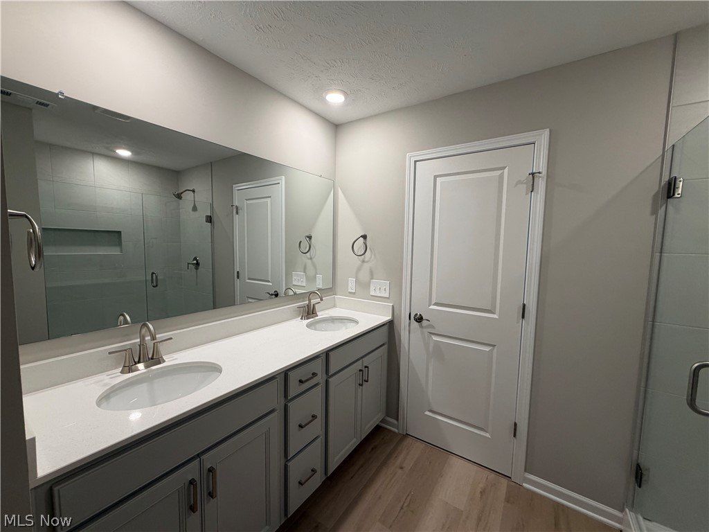 32740 Sandridge Run. Avon Lake, OH 44012