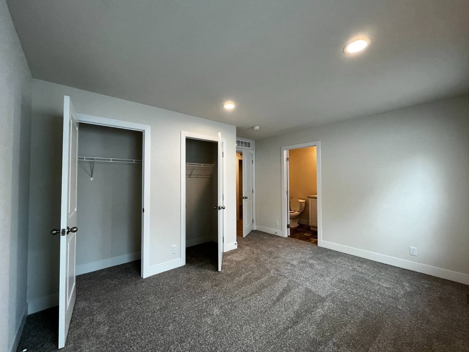 29 Kimberly Lane. Olmsted Township, OH 44138