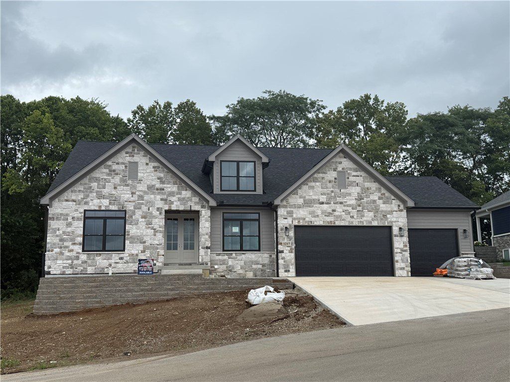 1217 Knob Hill Court. Troy, OH 45373