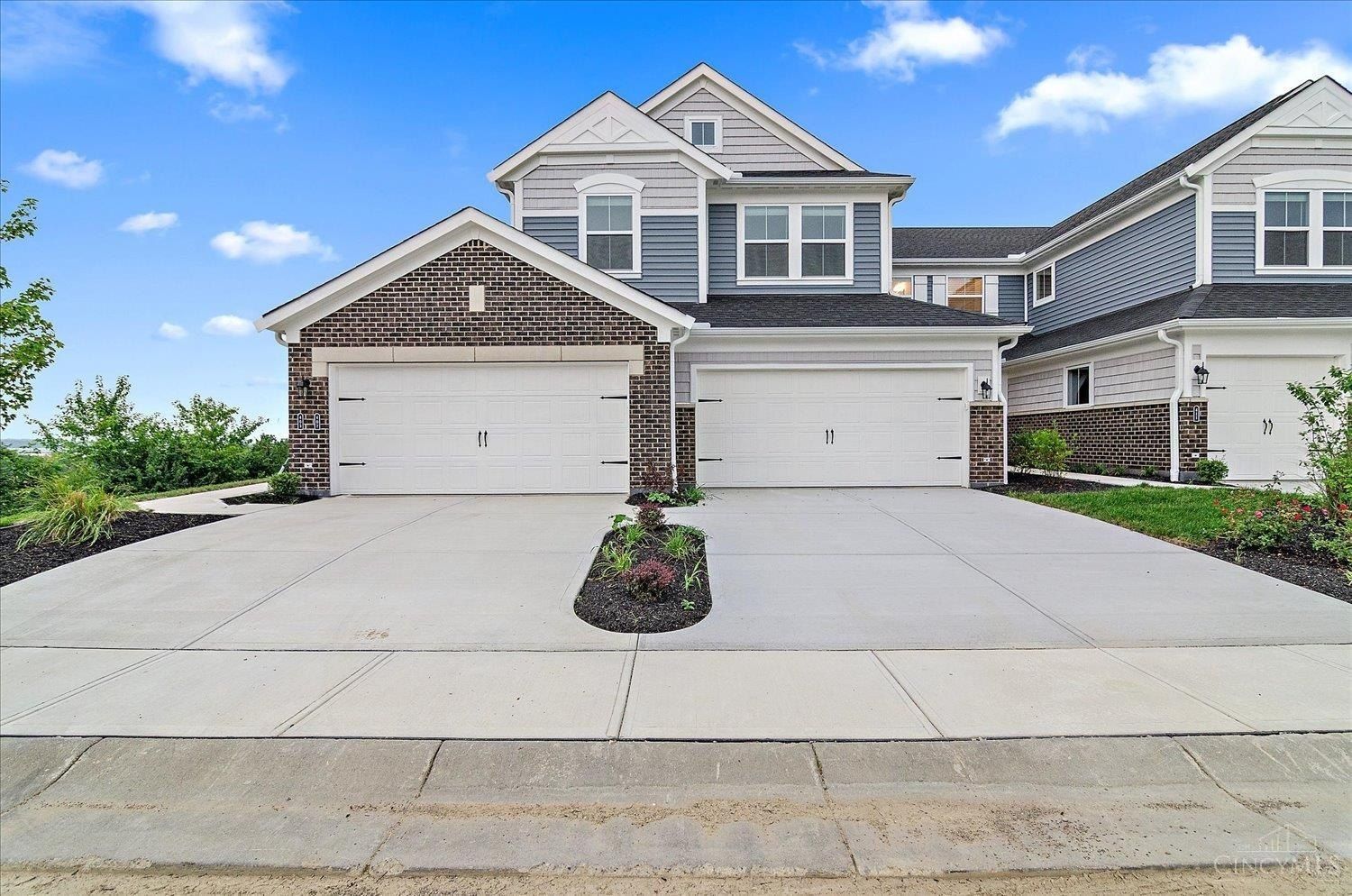 407 Bandon Dunes Court. Lebanon, OH 45036