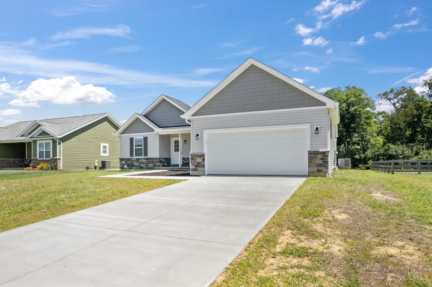 128 Kelly Drive. Williamsburg, OH 45176