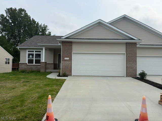 1115 Queen Anne Drive Nw. Massillon, OH 44647