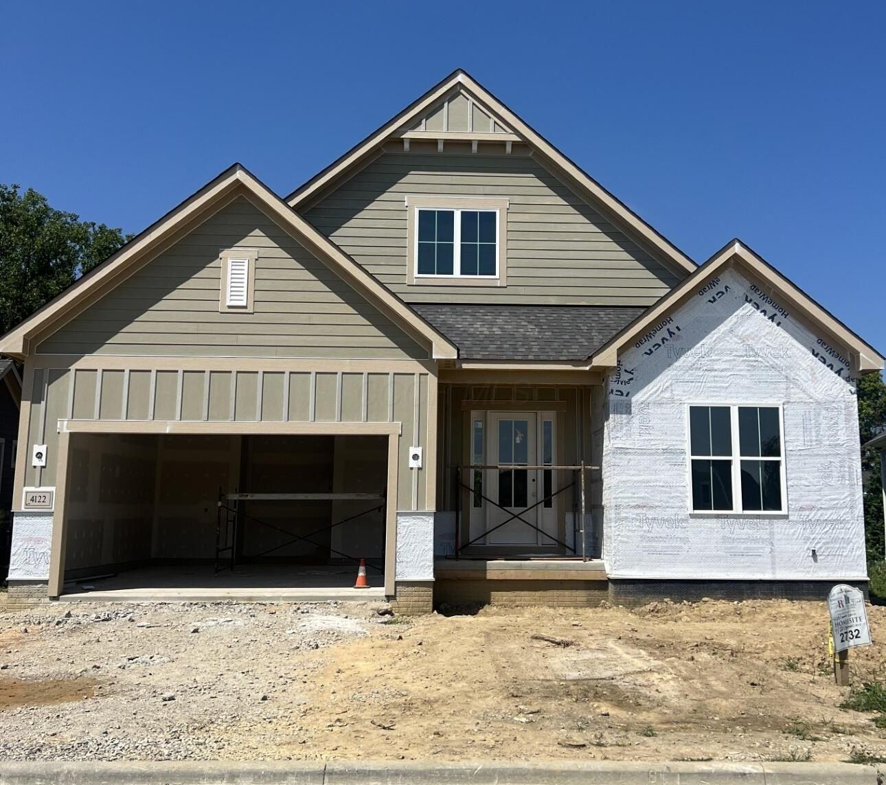 4122 Captains Circle. Lewis Center, OH 43035