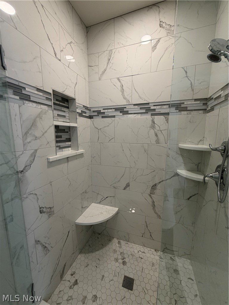 7885 Fox Hunter Lane. Concord Twp, OH 44077