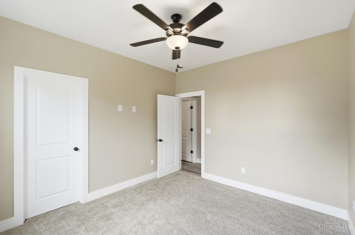 1006 Harrogate Court. Forest Park, OH 45240