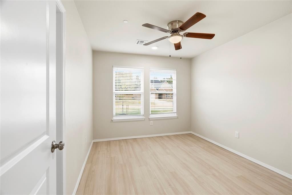 212 E Abbot Lane. Mustang, OK 73064