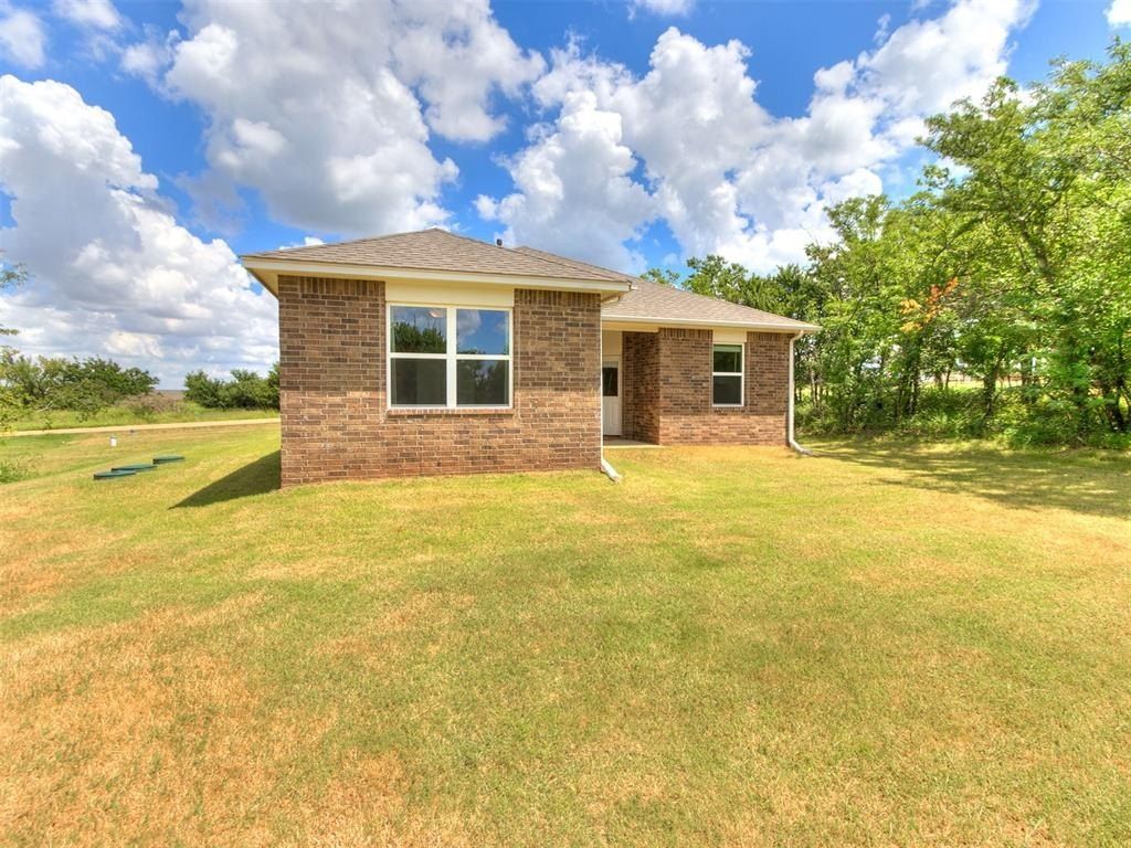 4592 Kensington Way. Edmond, OK 73025