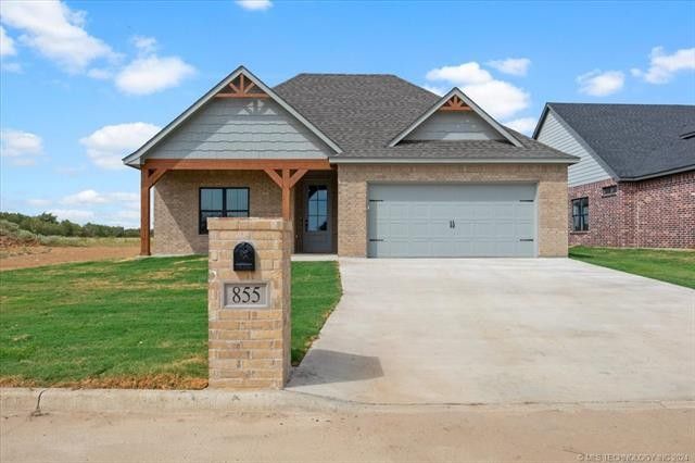 855 Springfield Court. Durant, OK 74701