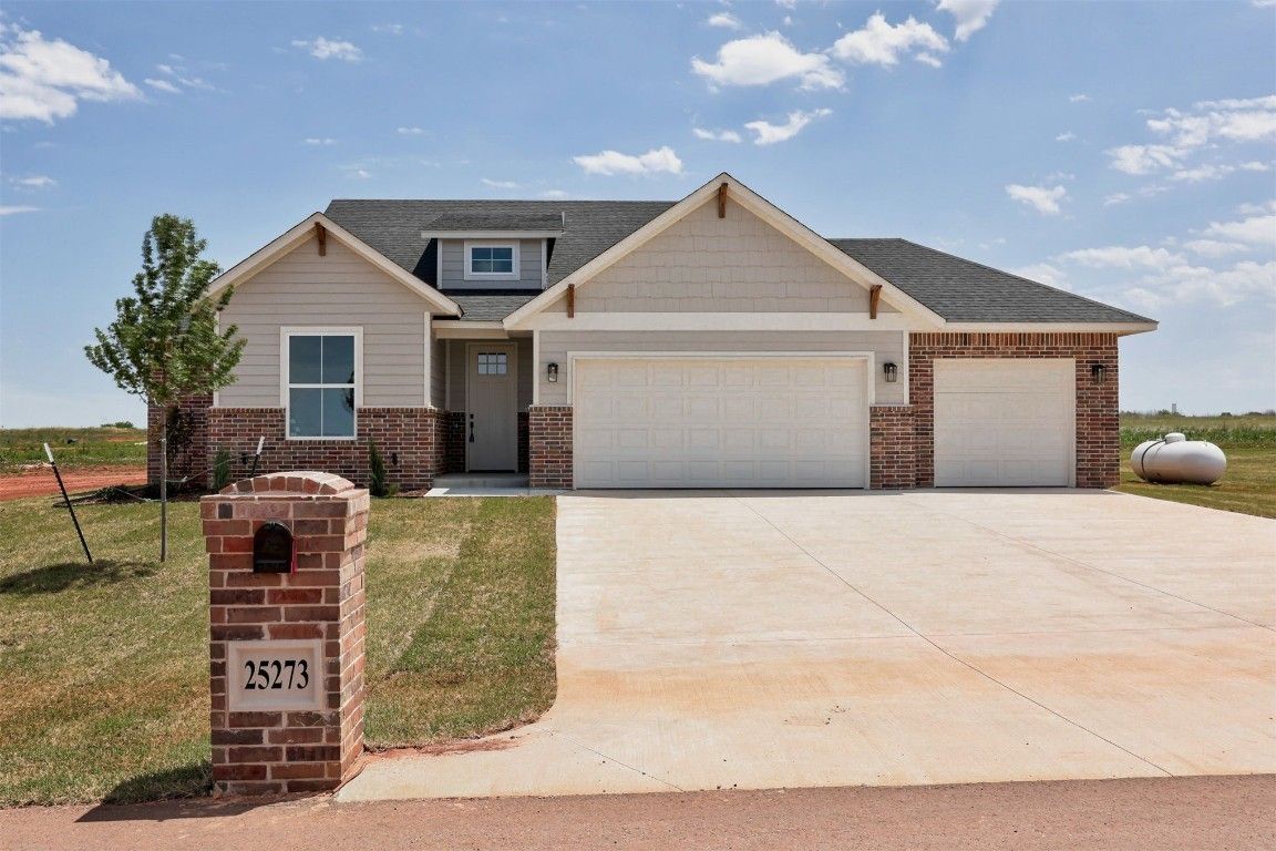 25273 Ethan Street. Cashion, OK 73016