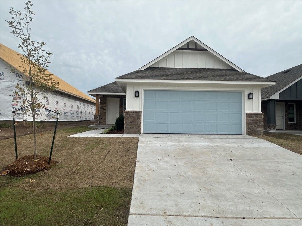 944 Sw 139Th Street. Oklahoma City, OK 73170