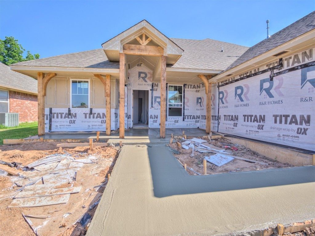 2501 Birmingham Drive. Norman, OK 73069