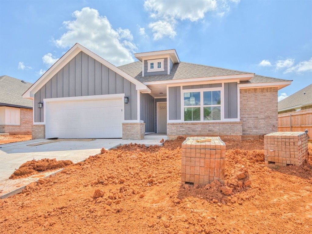 2312 Creekview Drive. Moore, OK 73160